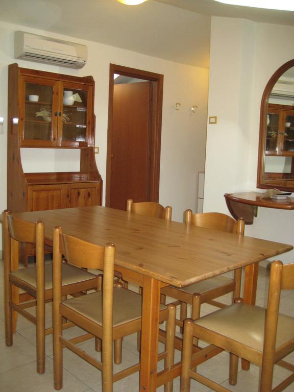 Residence La Villetta Rimini Zimmer foto