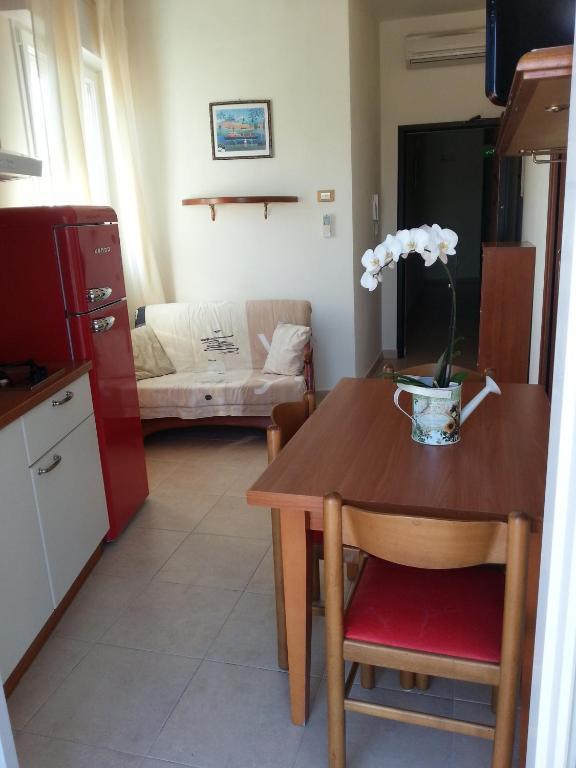 Residence La Villetta Rimini Zimmer foto